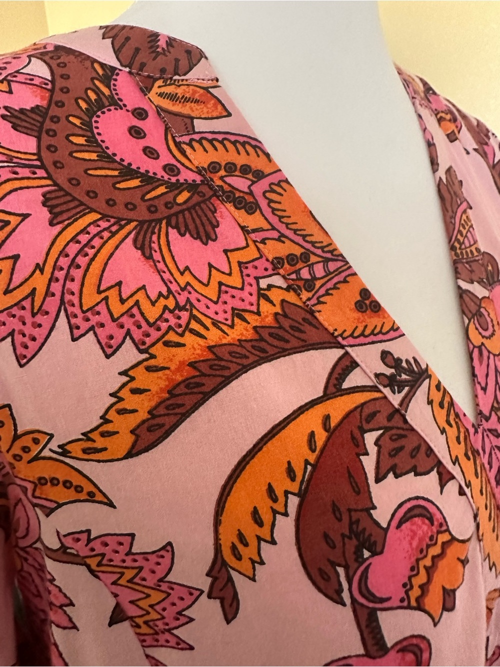 Tuckernuck NWT Pink Paisley Sunset Chintz Kenzo Dress Sz S Babydoll Smocked Cuff - Picture 4 of 10